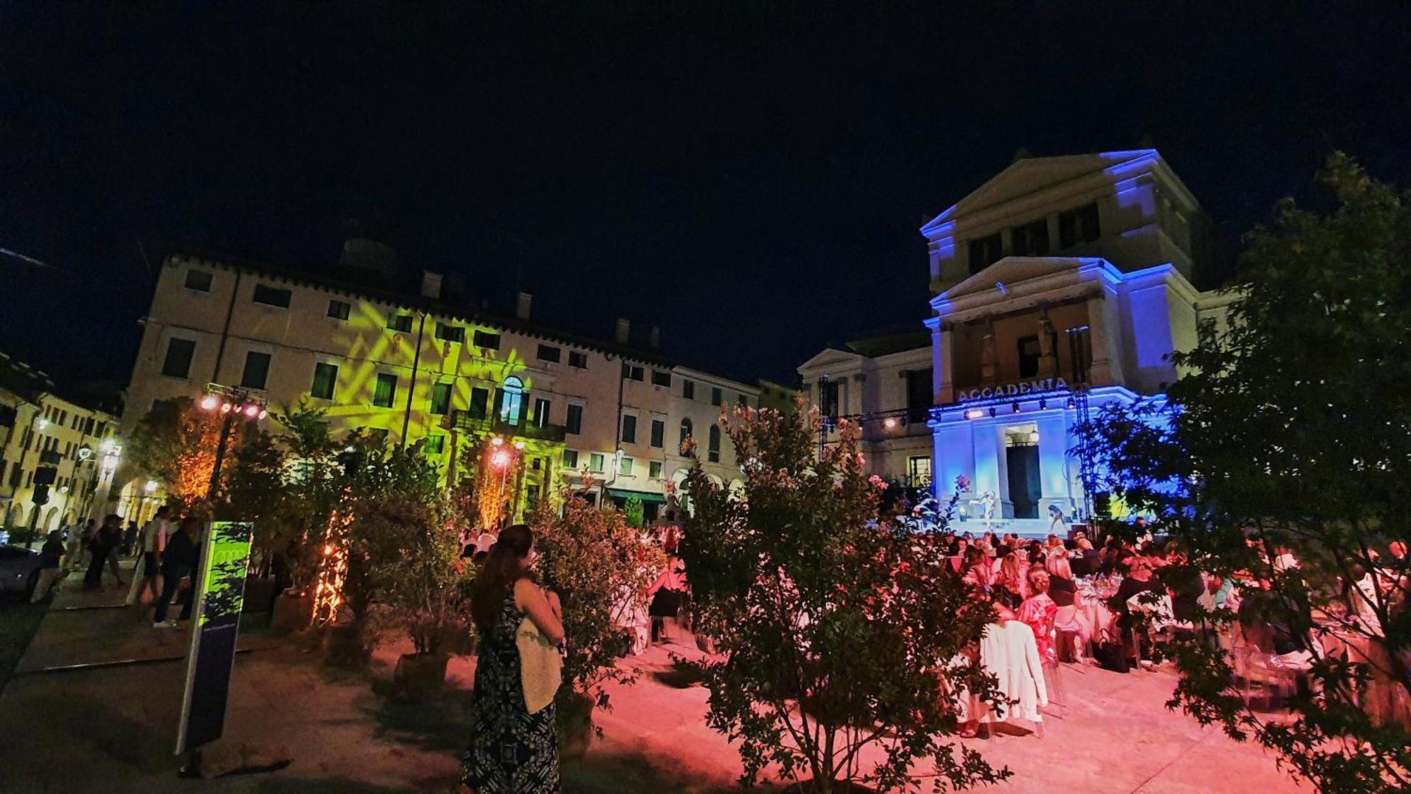 Ferienwohnung Attico Di Piazza Cima Conegliano Exterior foto